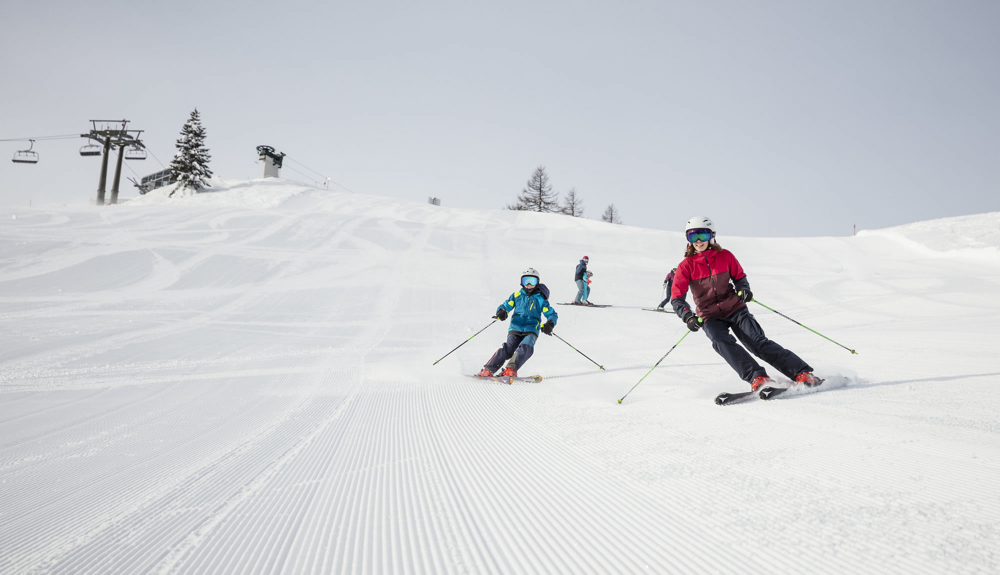 Skifahren auf perfekt präparierten Pisten im Snow Space Salzburg © Mirjam Geh Photography